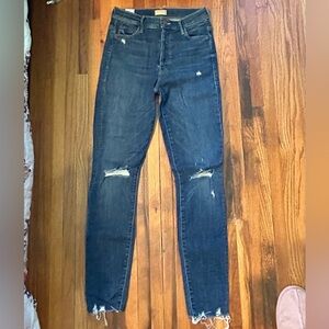 MOTHER the Stunner Chew distressed jeans